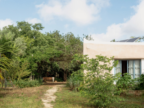 Country home on large plot in a private location 15