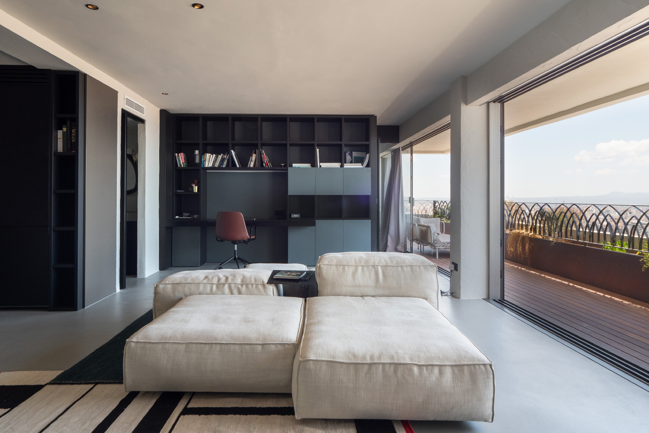 Stunning apartment with panoramic sea and Palma bay views 30