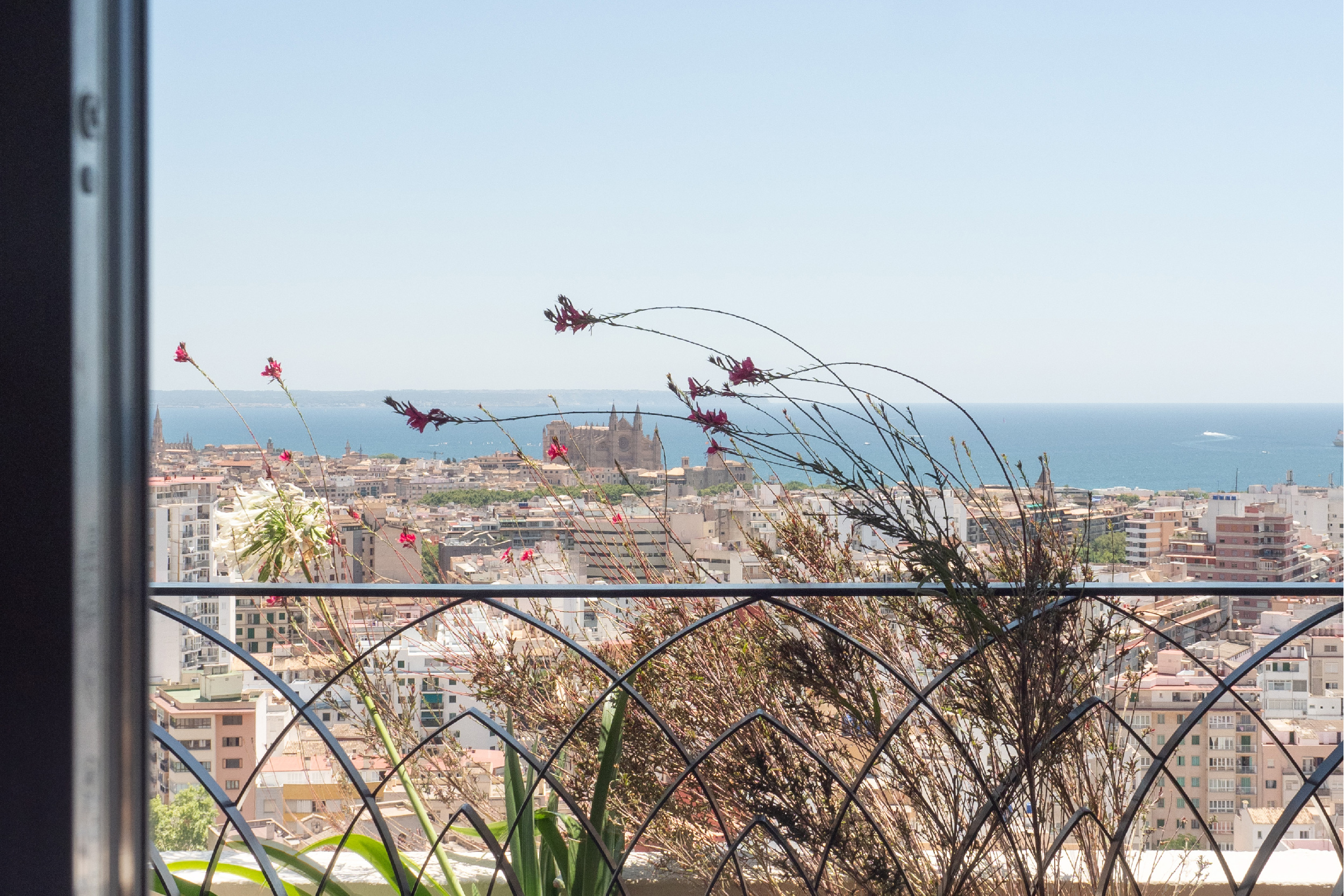 Stunning apartment with panoramic sea and Palma bay views 6