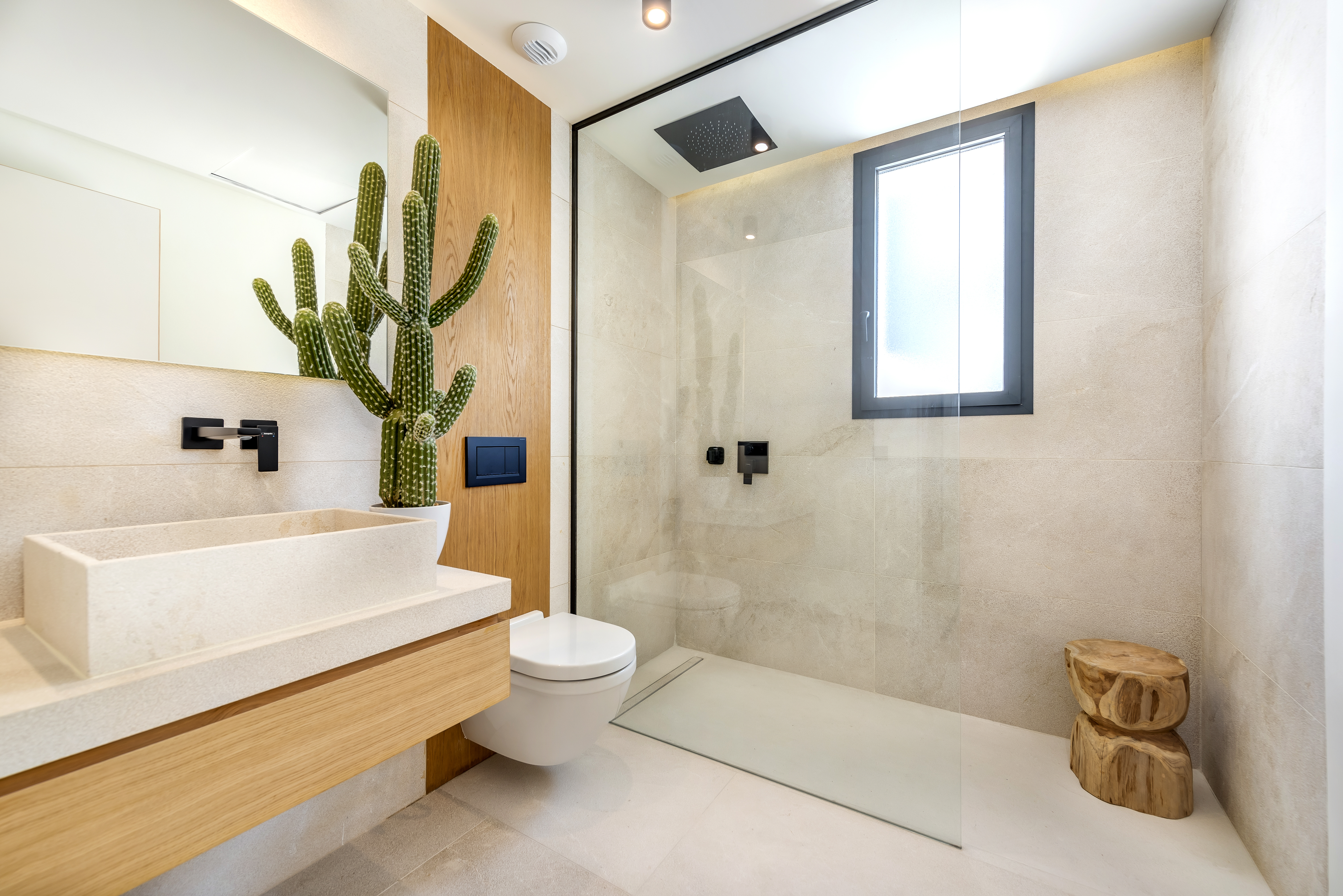 Exclusive penthouse in Santa Ponsa with private rooftop pool, sea views & luxury finishes 39