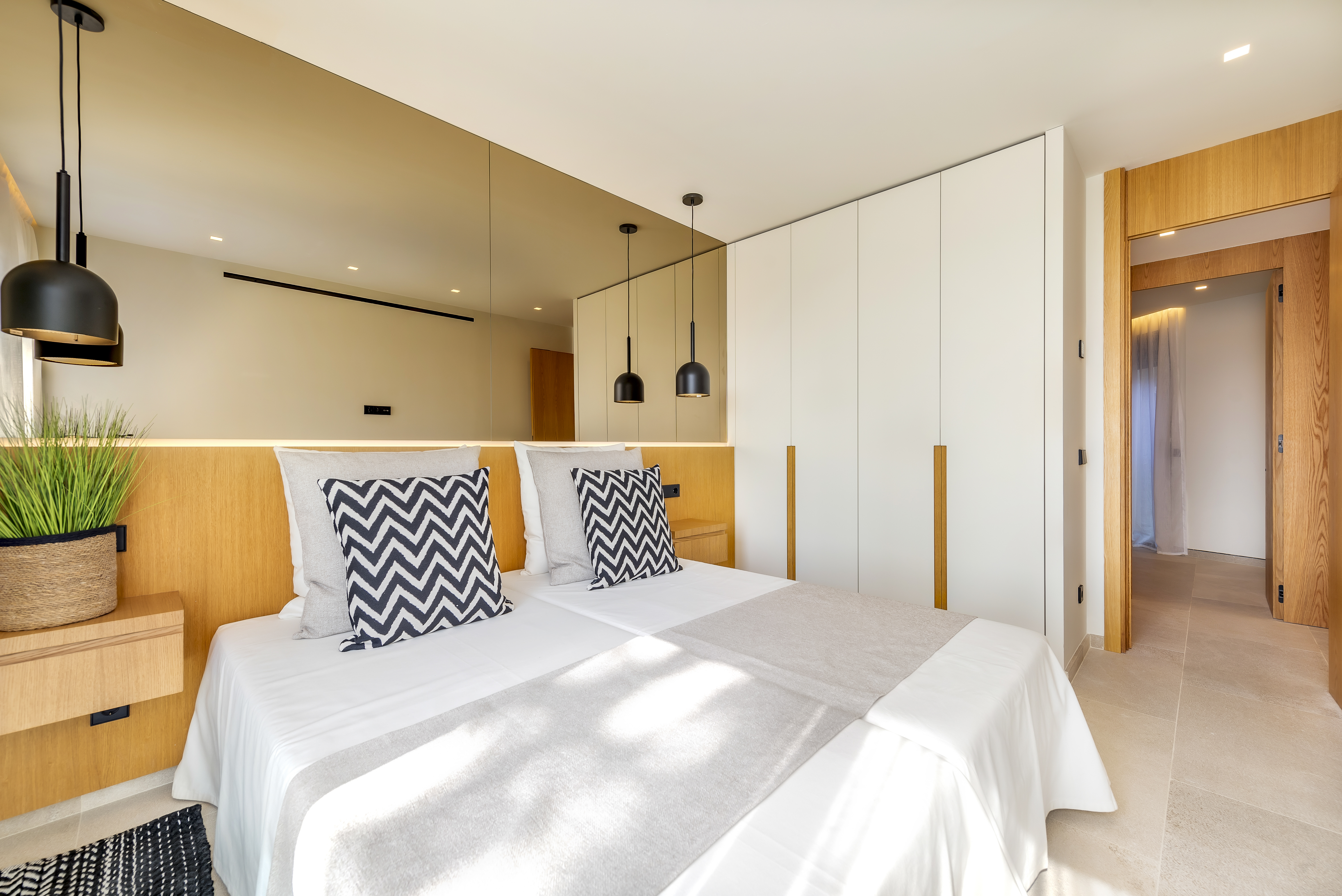 Exclusive penthouse in Santa Ponsa with private rooftop pool, sea views & luxury finishes 28