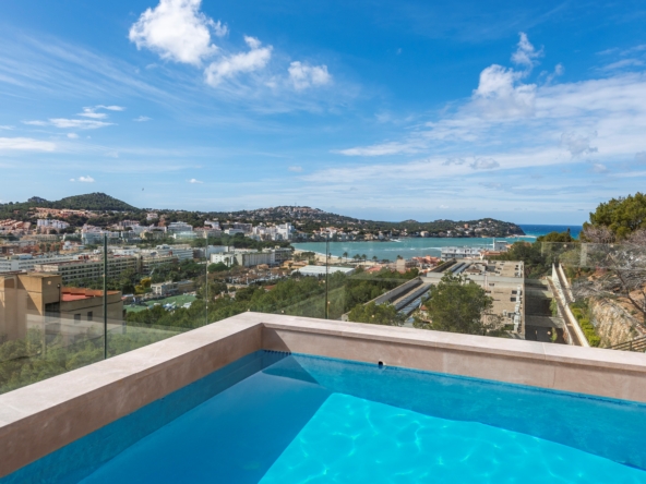 Exclusive penthouse in Santa Ponsa with private rooftop pool, sea views & luxury finishes 13