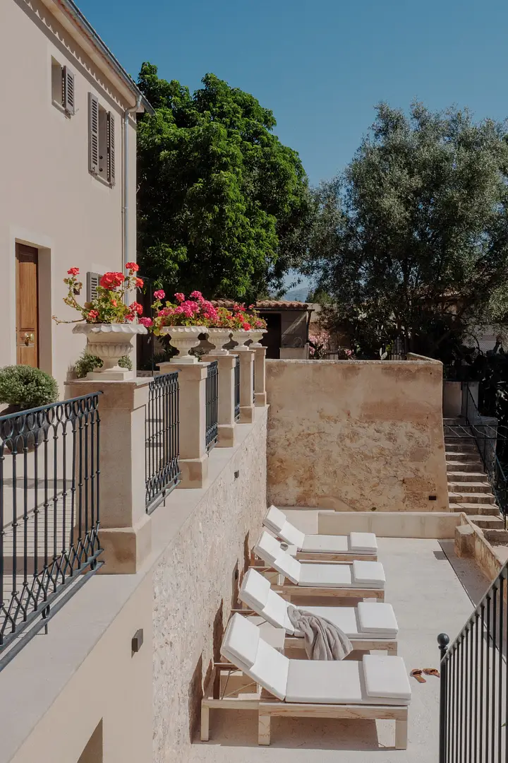 Reformed house with captivating views in Palma 35