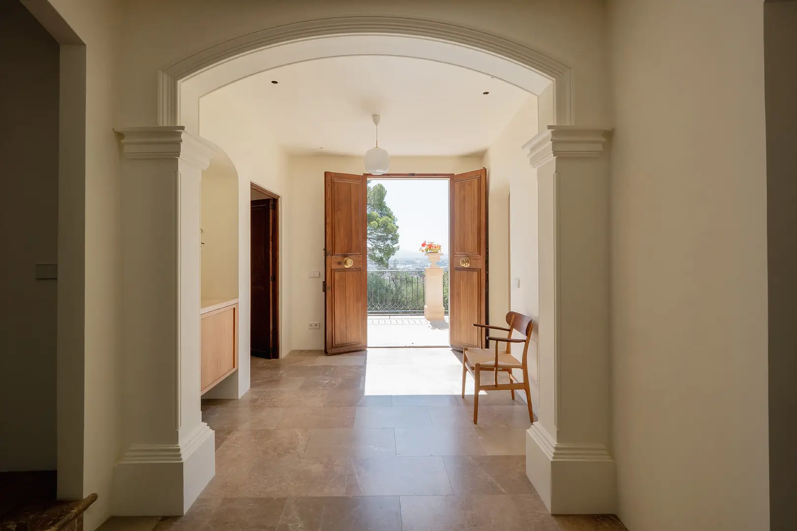 Reformed house with captivating views in Palma 25