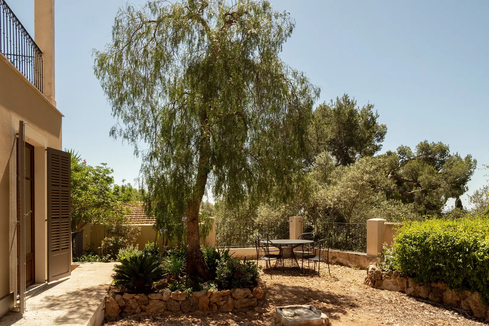 Reformed house with captivating views in Palma 6