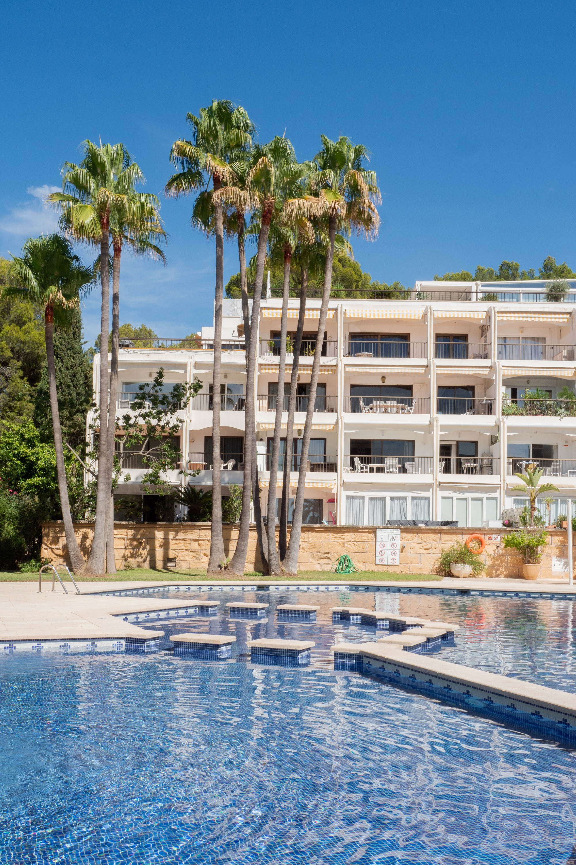 Newly Renovated Apartment with Sea Views in Exclusive Puerto Portals 35