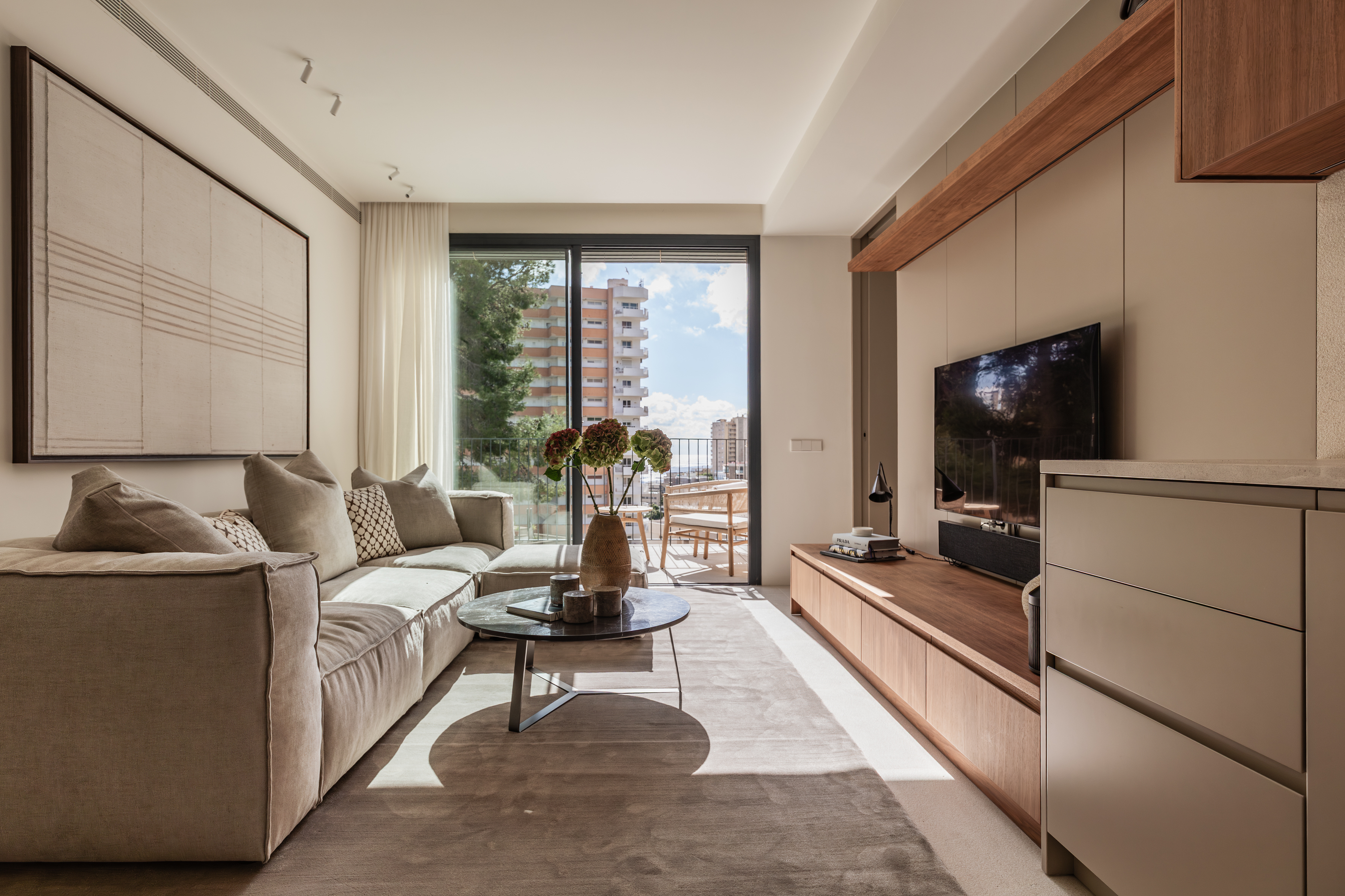 Penthouse with pool in Cala Major