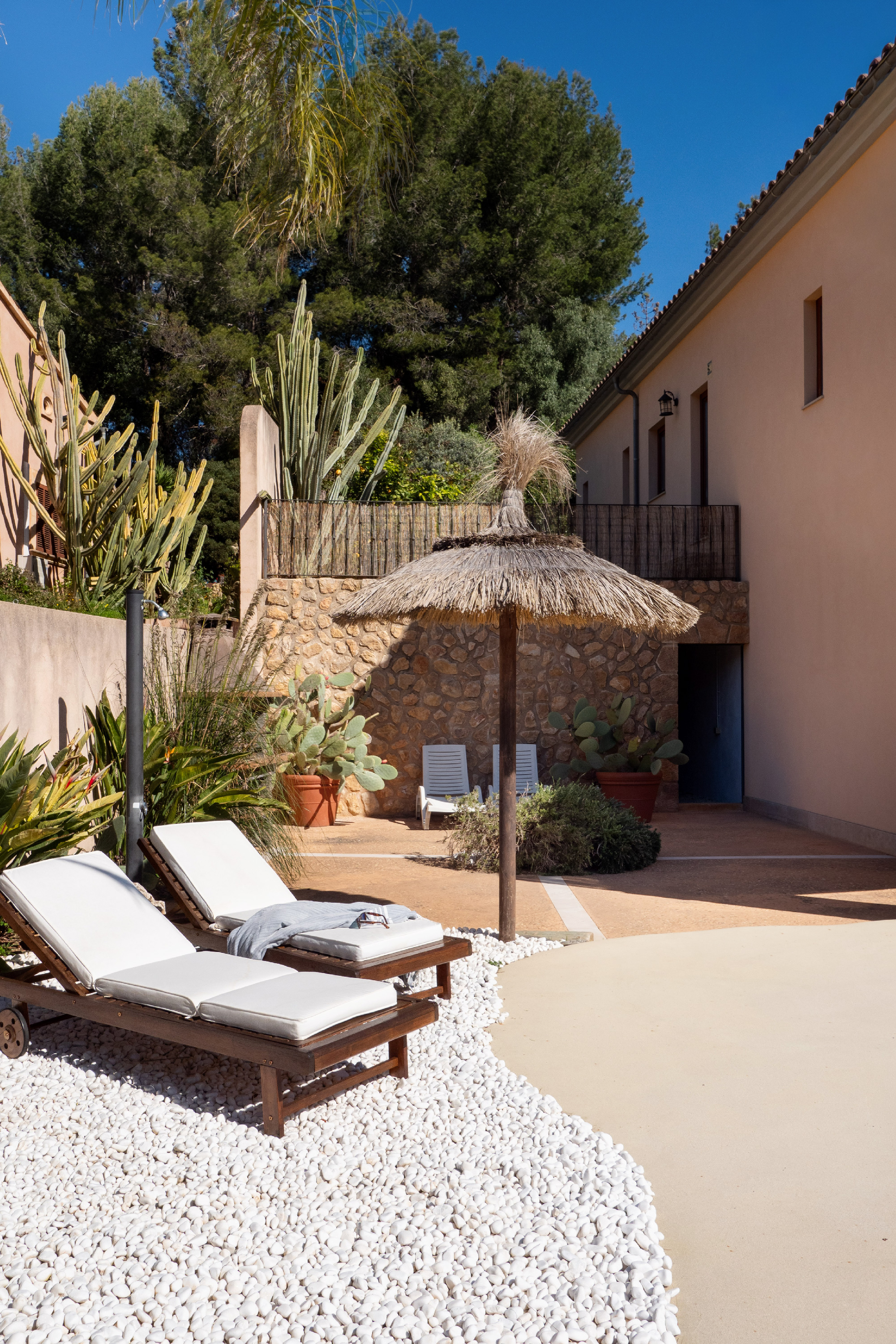 Detached house with pool and garden in Puigpunyent