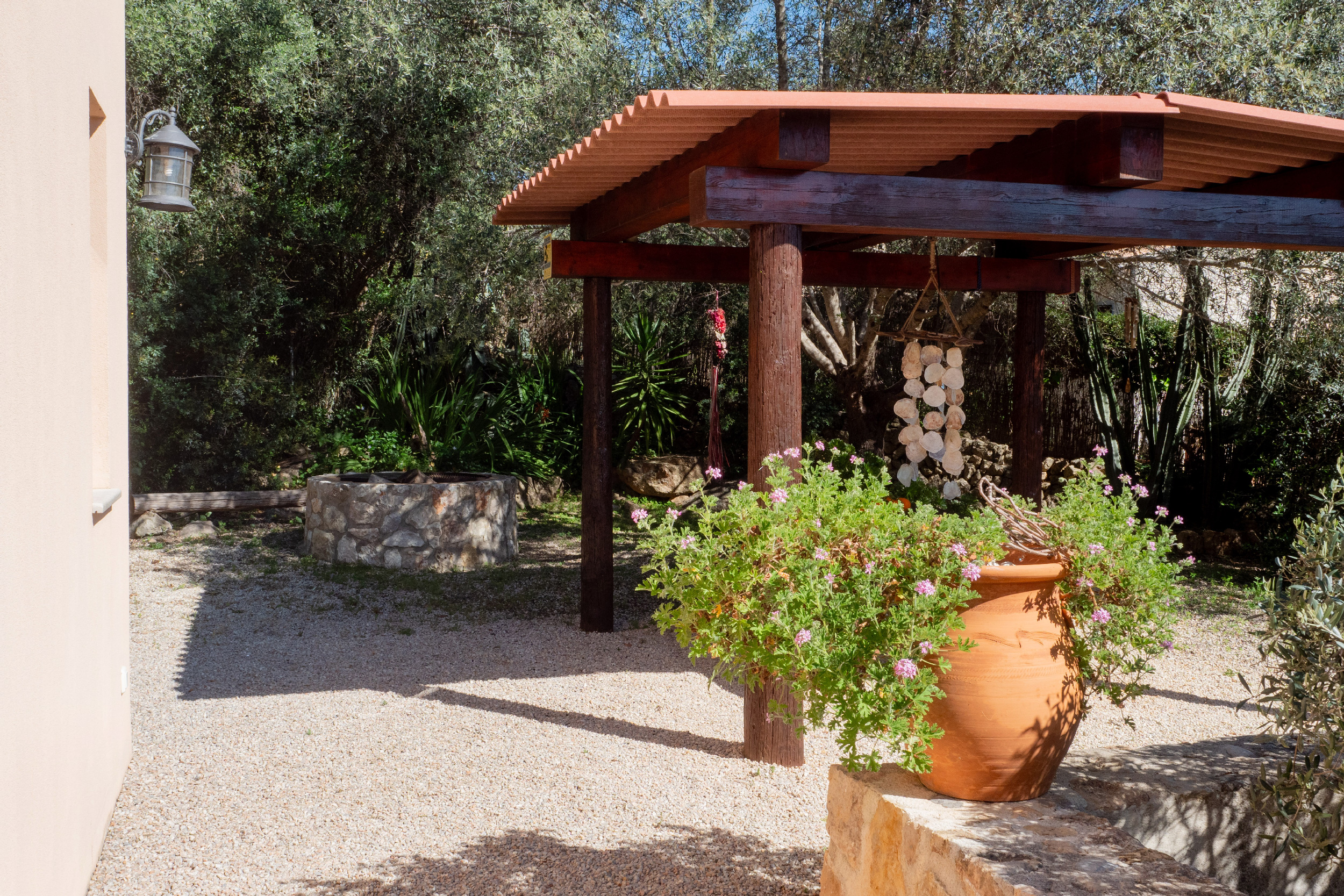 Detached house with pool and garden in Puigpunyent