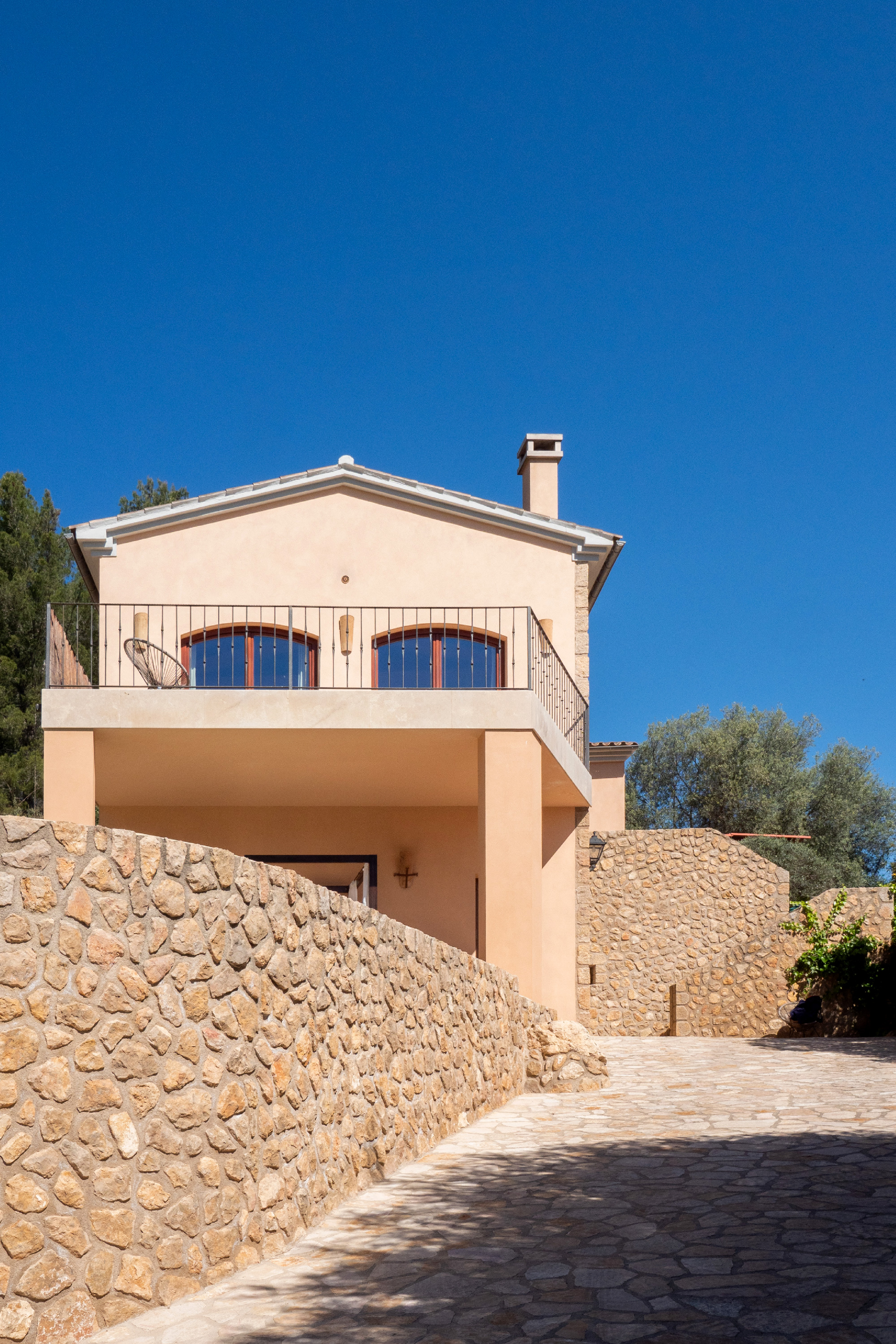 Detached house with pool and garden in Puigpunyent